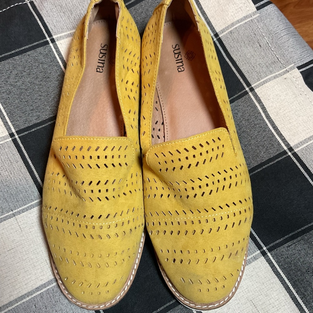 Susina Tiernan Goldenrod Flats  Perforated Loafers Women’s Size 8 1/2M